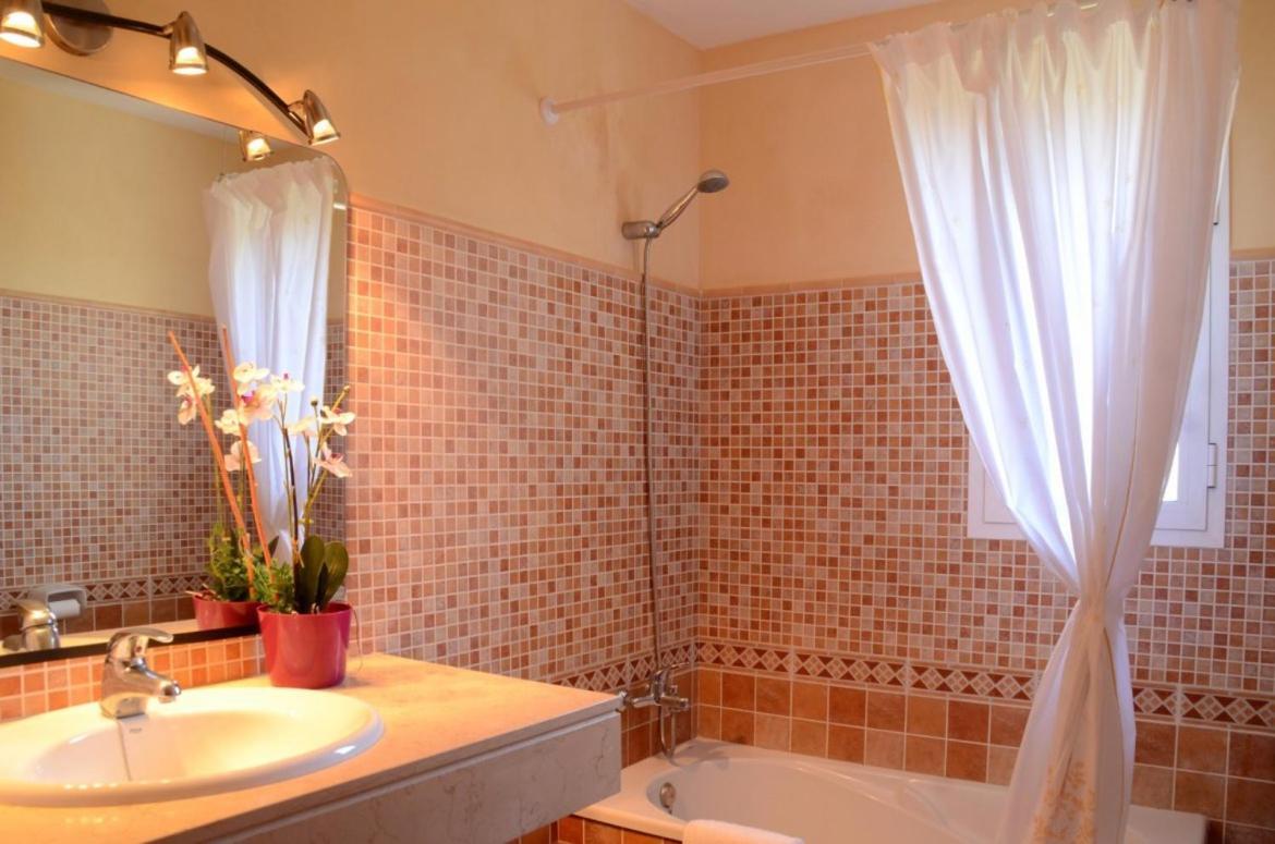 Villas Las Golondrinas Cala en Bosch Luaran gambar