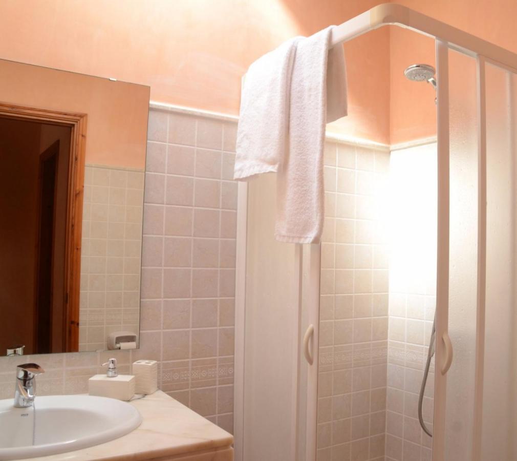Villas Las Golondrinas Cala en Bosch Luaran gambar